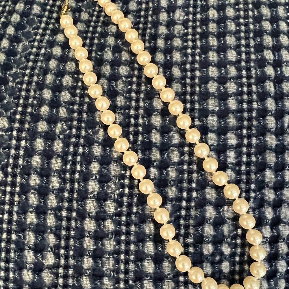 Monet 18in pearls